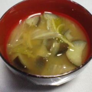 ☆旬の秋茄子☆あまった茄子で簡単お味噌汁♪♪